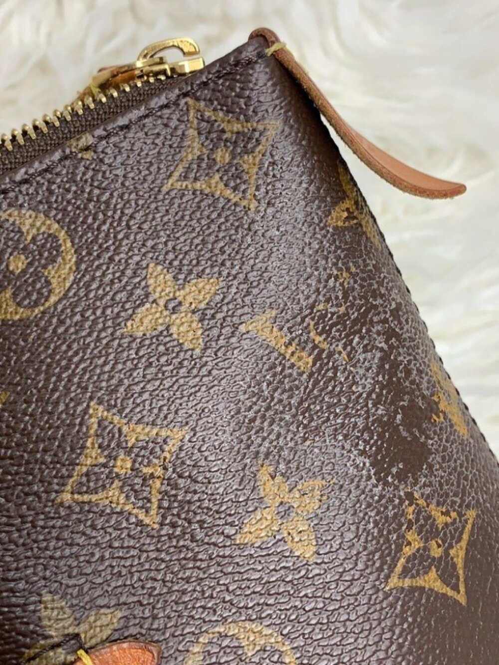 Louis Vuitton Shoulder Bag LENA - Picture 15 of 15